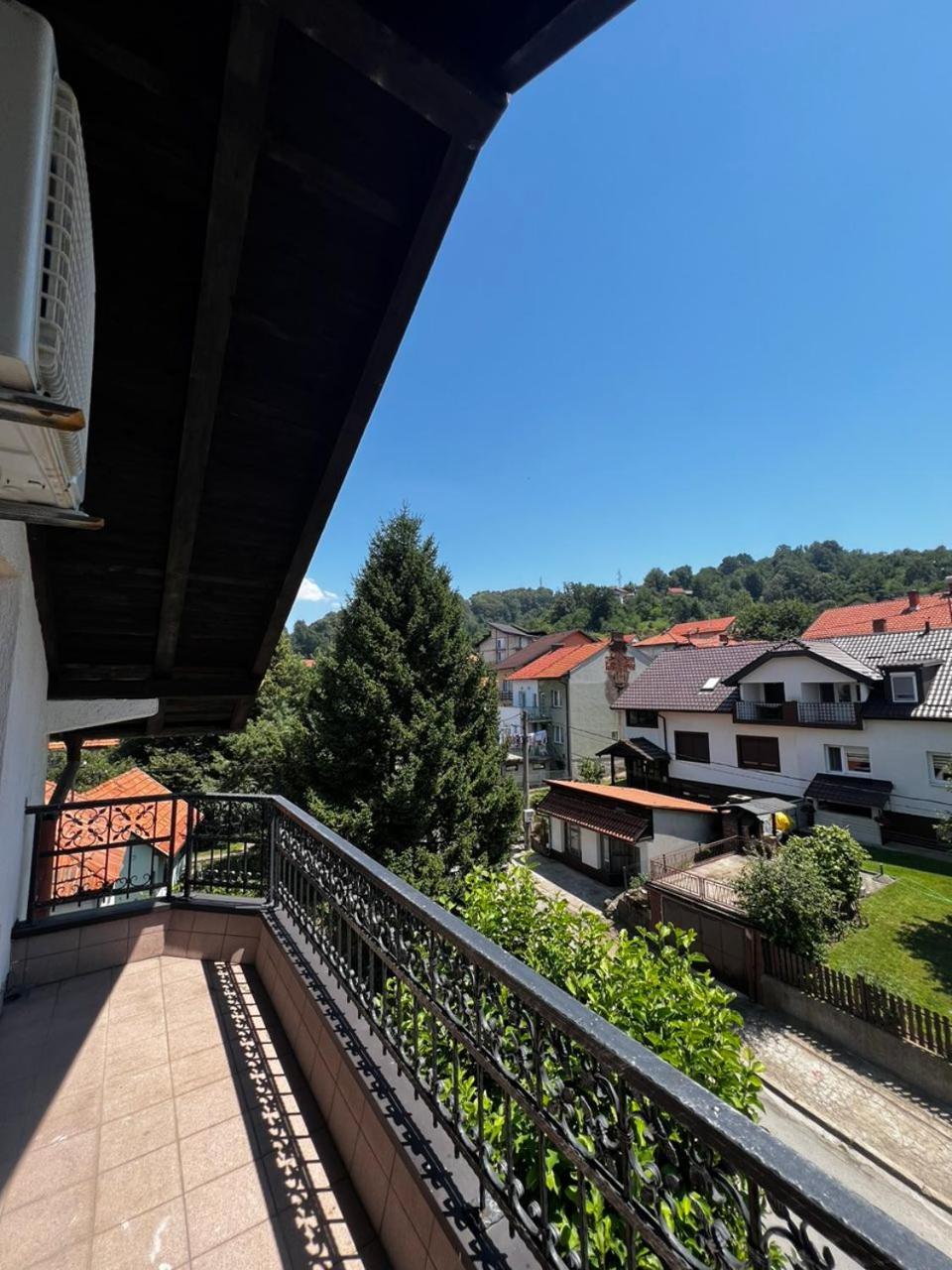 Hostel Tuzla Eksteriør billede