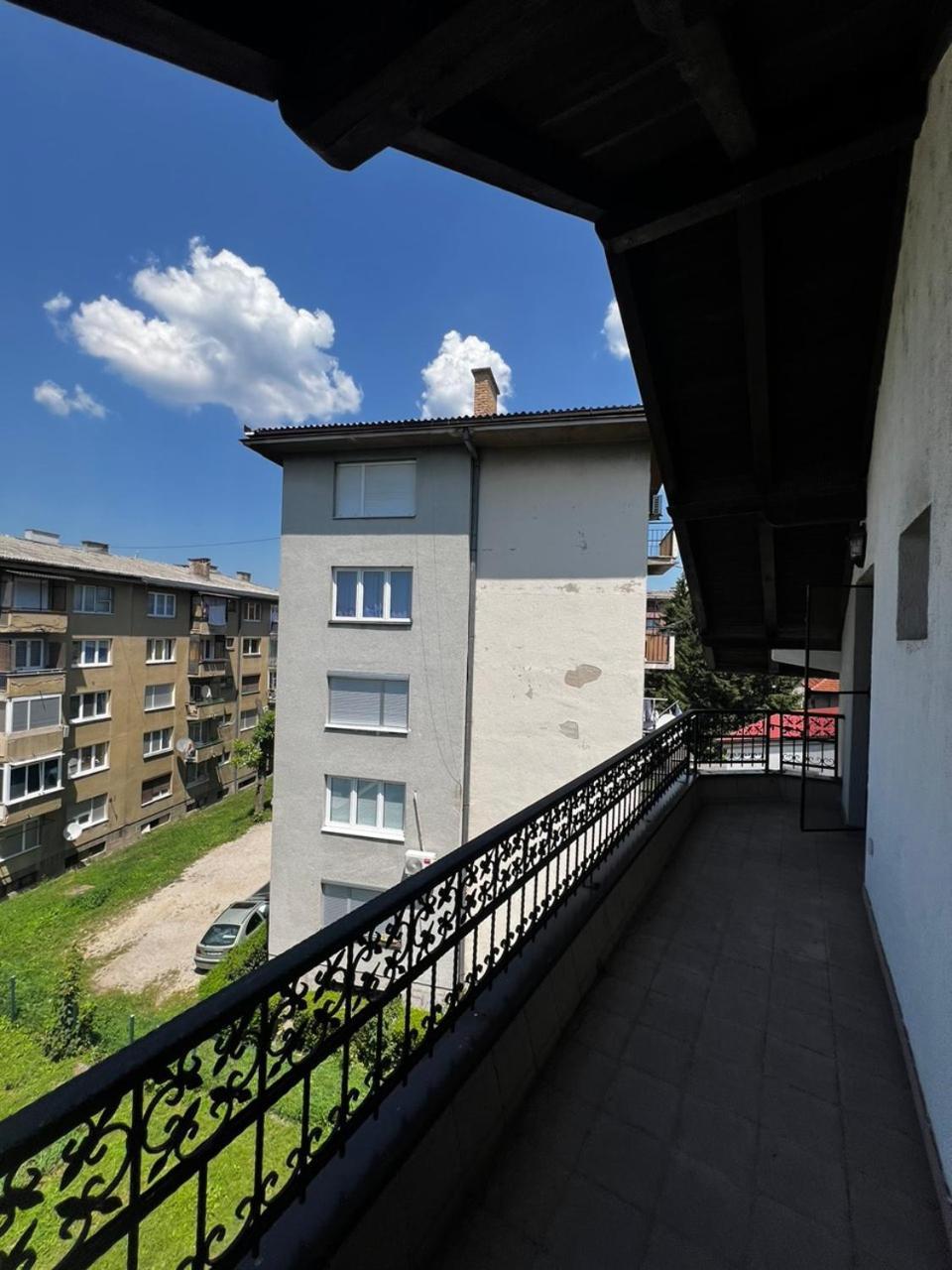 Hostel Tuzla Eksteriør billede