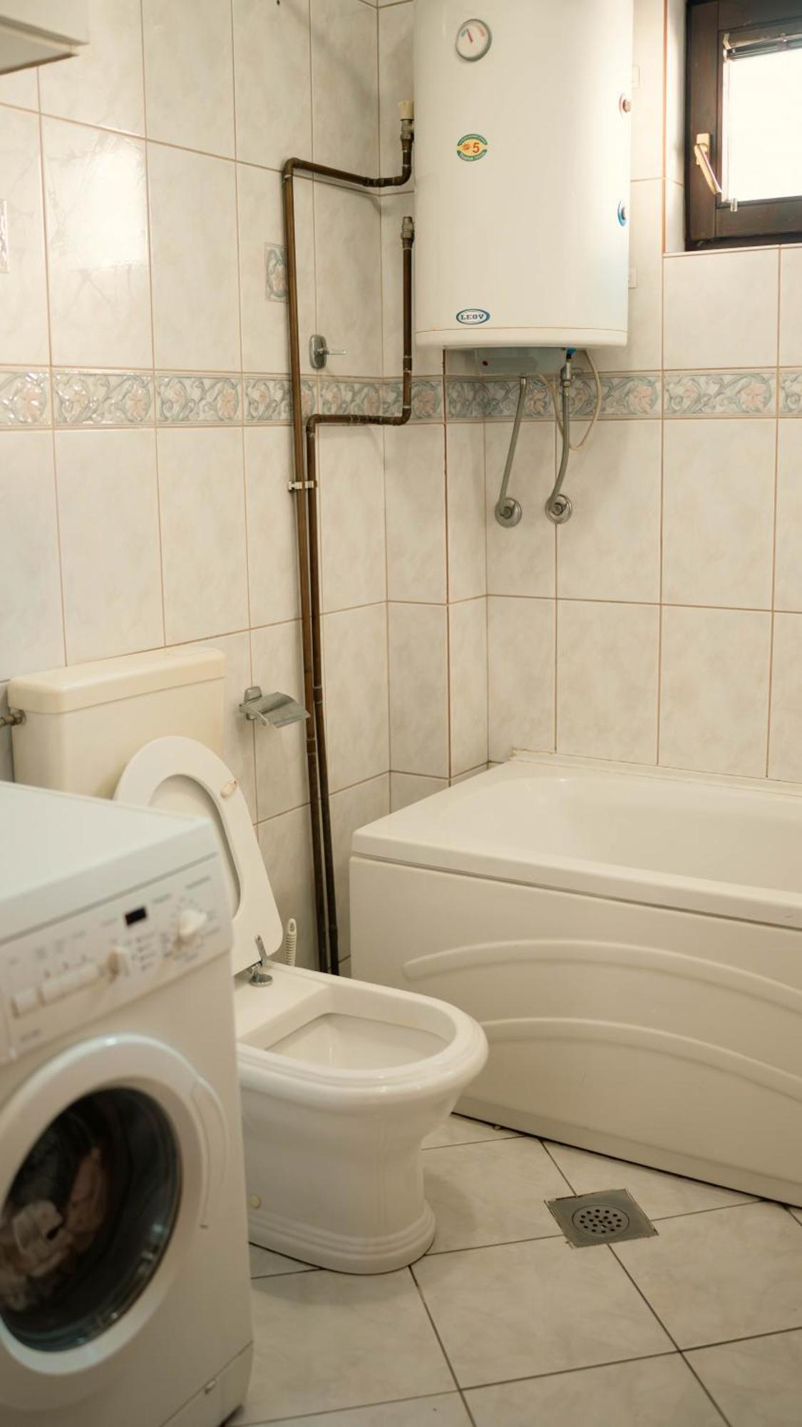 Hostel Tuzla Eksteriør billede