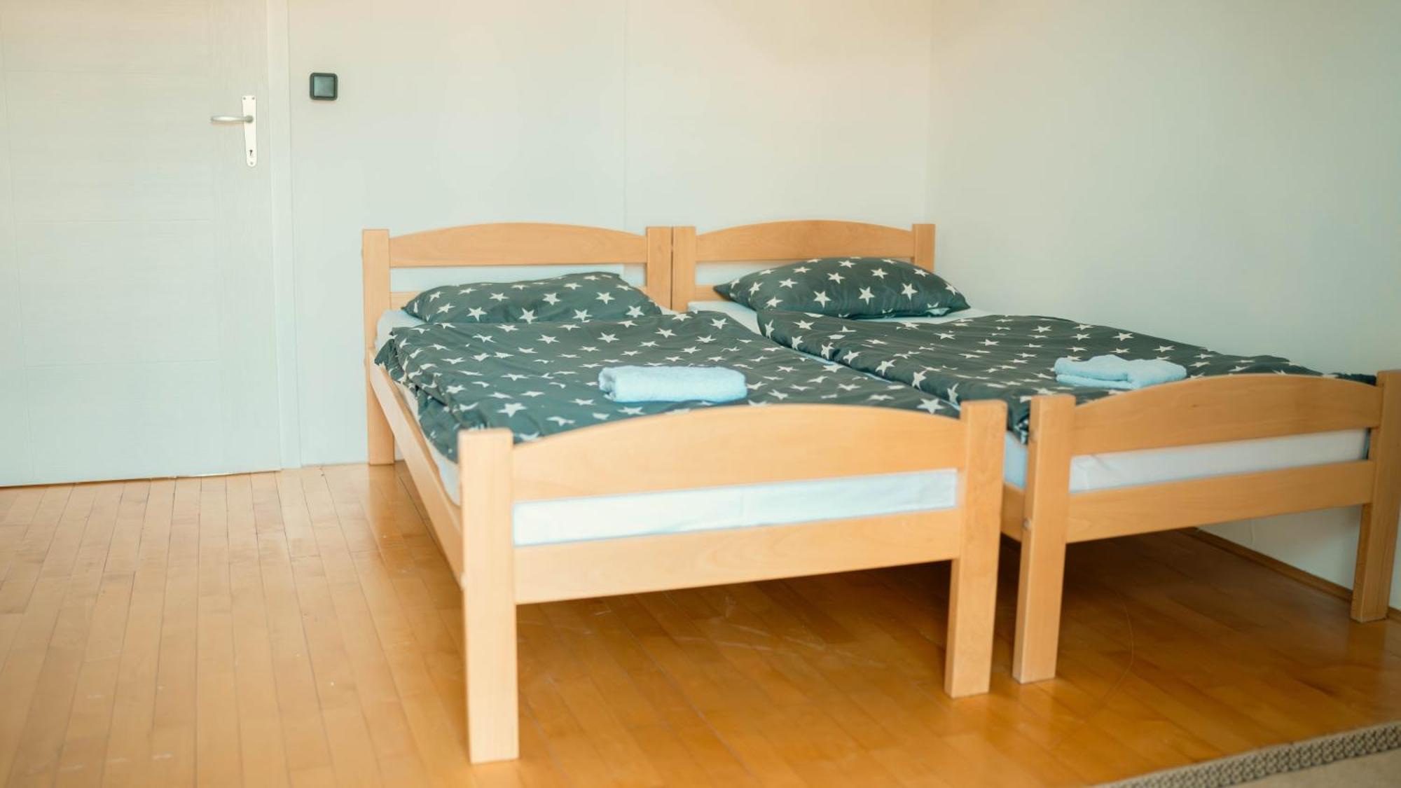 Hostel Tuzla Eksteriør billede