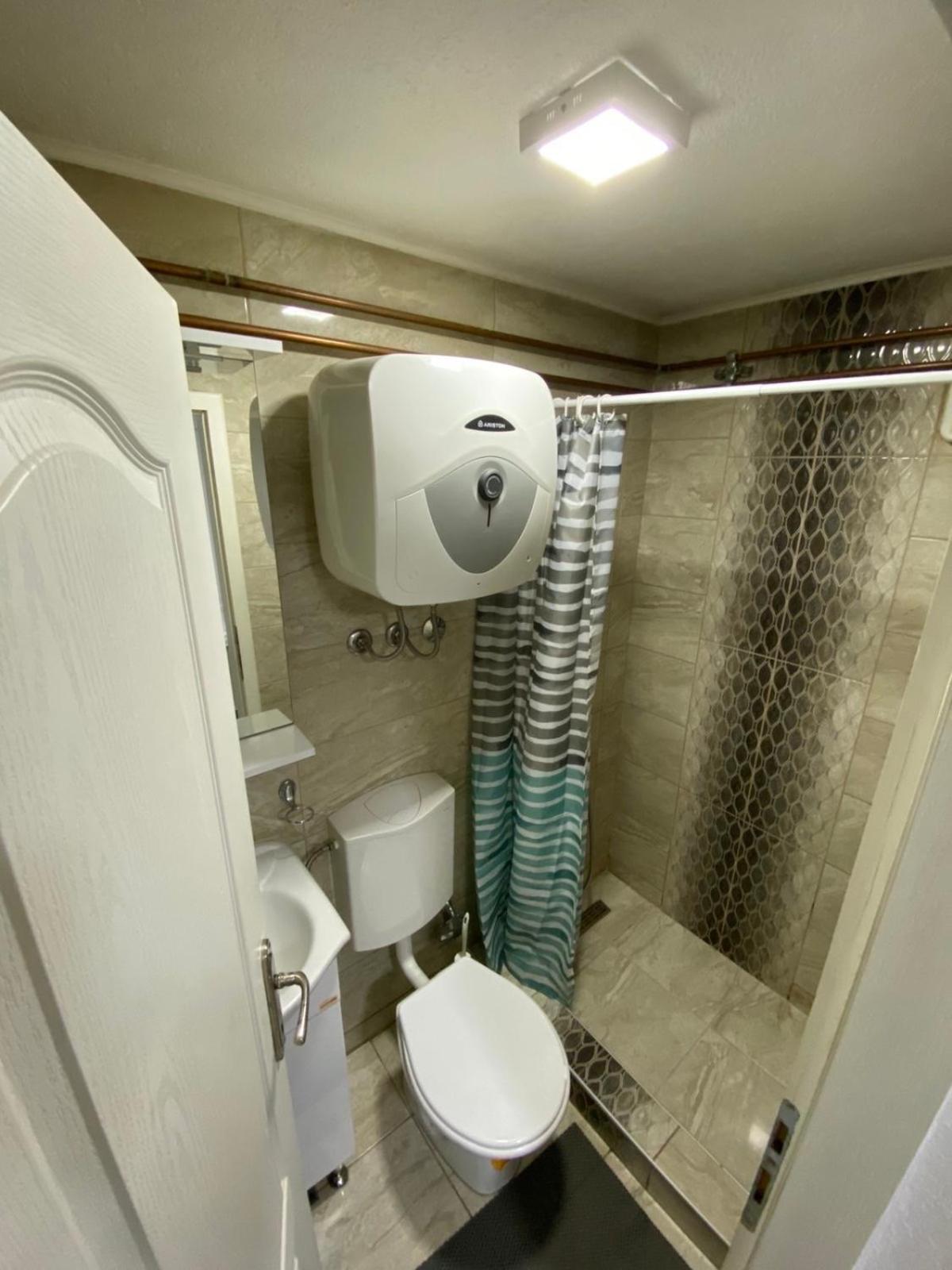 Hostel Tuzla Eksteriør billede
